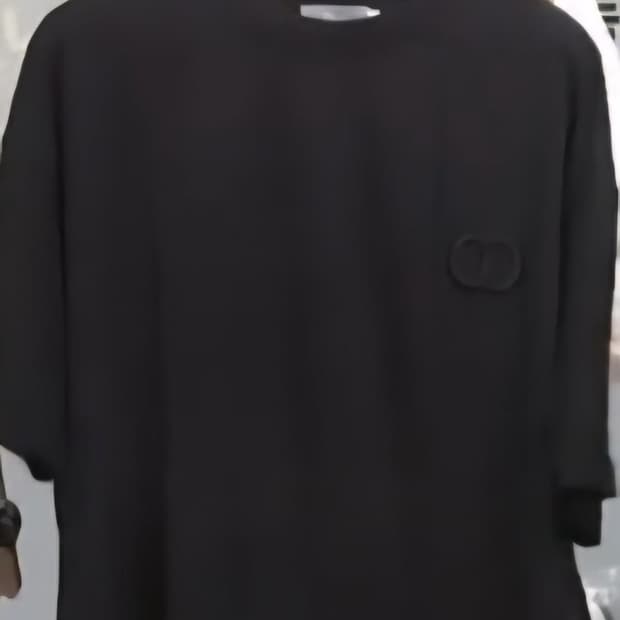 디올 자수블랙반팔티셔츠 L새상품미개봉
