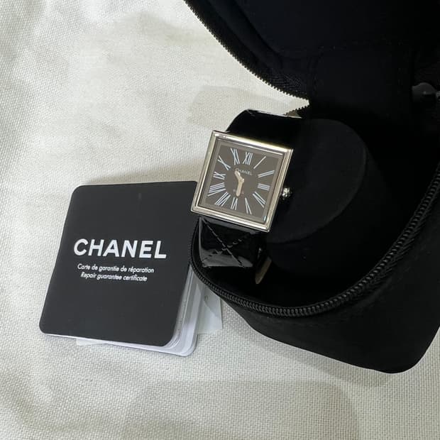 샤넬마드모아젤시계 까르띠에탱크보다 레어템