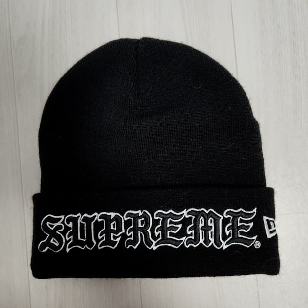 25FW 슈프림 비니 올드잉글리시