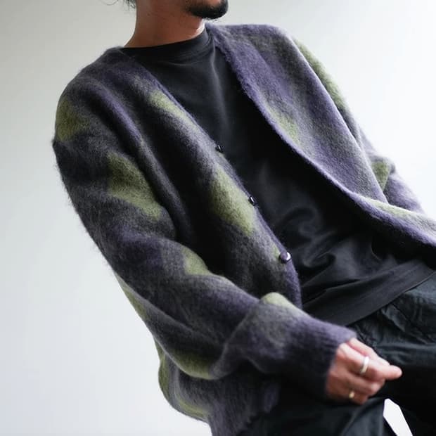 니들스 모헤어 가디건 아가일 라지 사이즈 팝니다