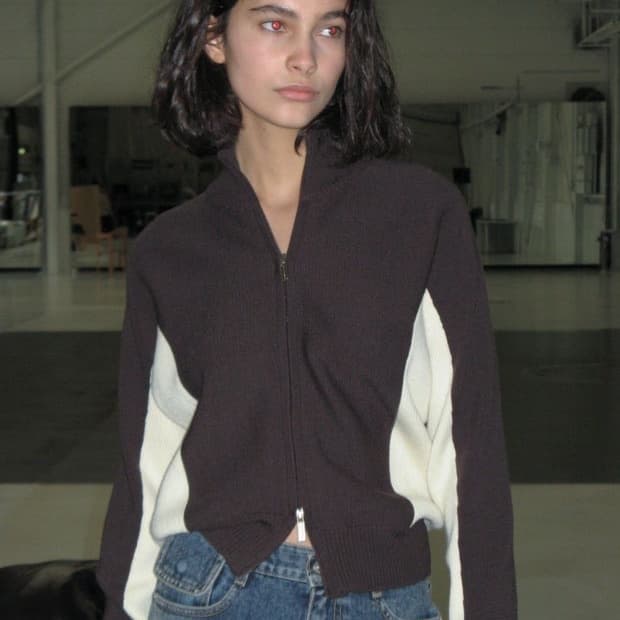 스튜디오테이블 CURVED TWO TONE WOOL ZIP-UP