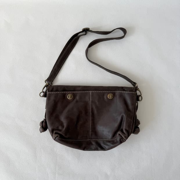 Roots 레더 크로스 토트백