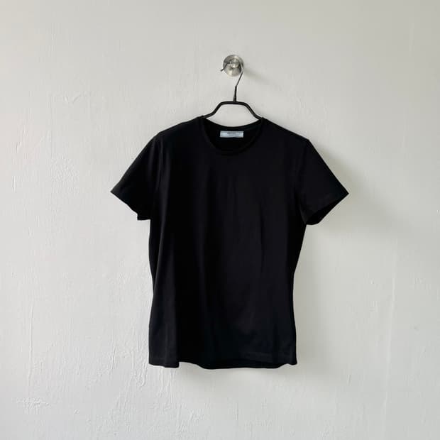 (broken) 프라다 반팔 