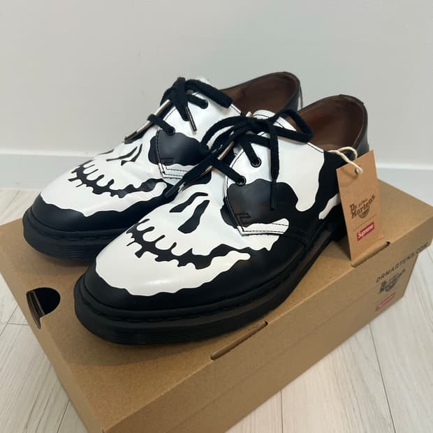 슈프림 닥터마틴 1461 25fw 260