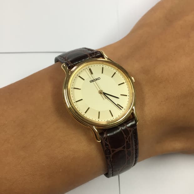 90s seiko quartz gold