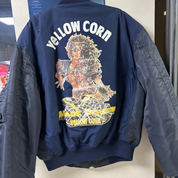 Yellow corn(10주년 기념 자켓) 네고 가능
