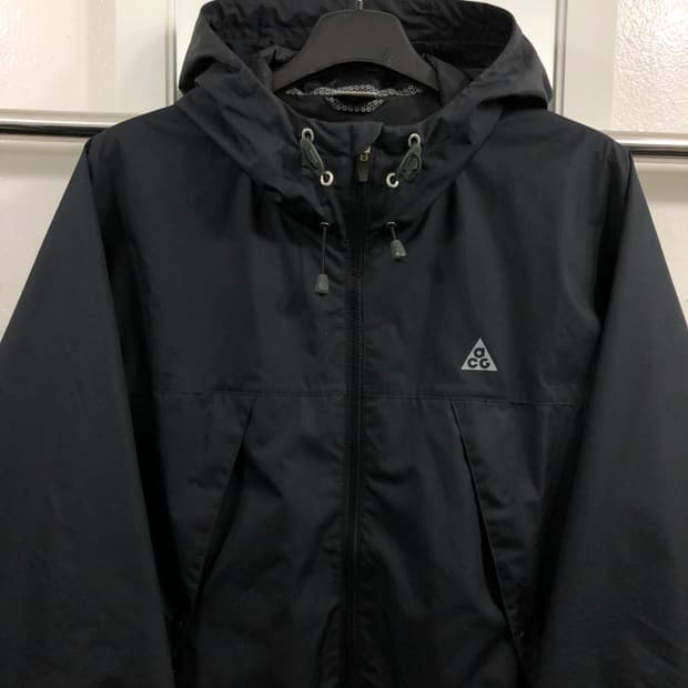 나이키 ACG 바람막이