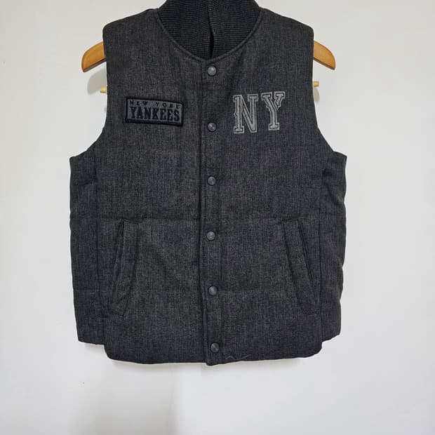 MLB 뉴욕양키즈 그레이 패딩조끼  85 상태좋음