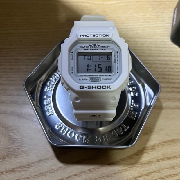 지샥 엘엠씨 콜라보 전자 손목시계