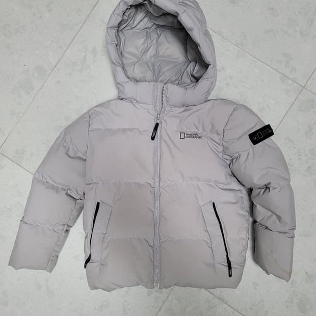 내셔널지오그래픽 구스다운 패딩 키즈130사이즈 상태굿