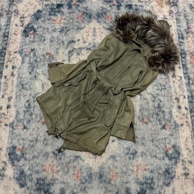 Luva tram vegetable lamb skin mods coat 