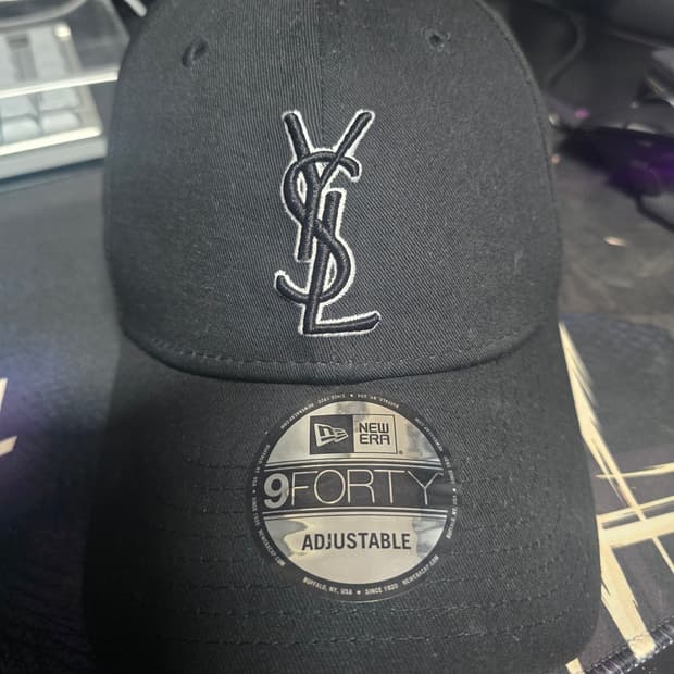 생로랑 뉴에라 볼캡 모자