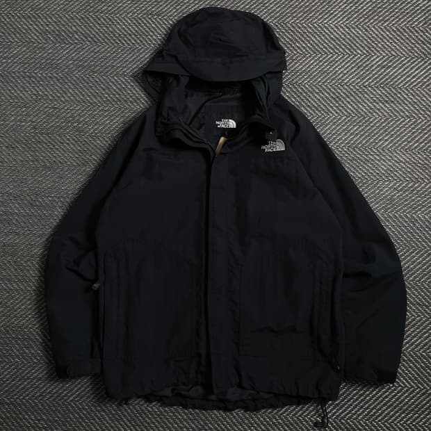 노스페이스 고프코어 마운틴 바람막이 블랙o 4431