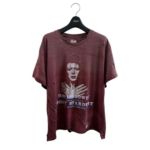 Distressed vintage faded 반팔티