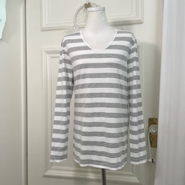 white gray stripe basic long sleeve