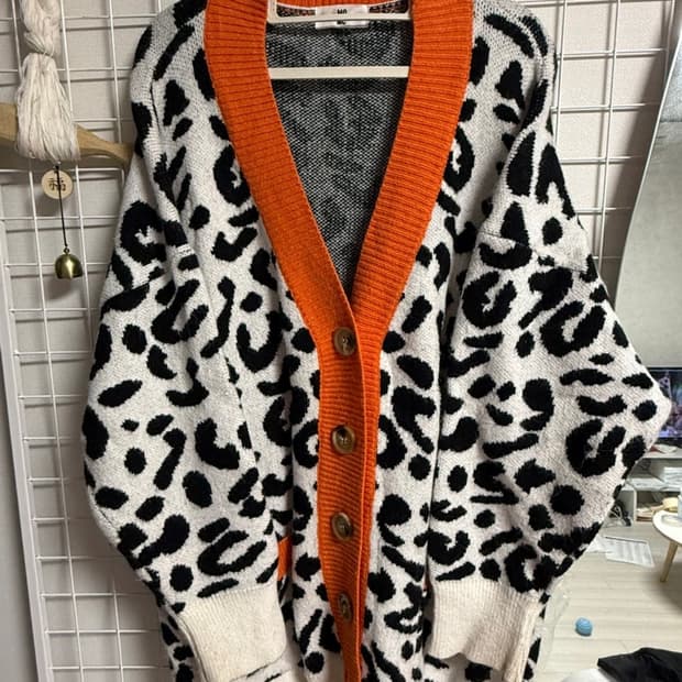 MOMC 레오파드 가디건