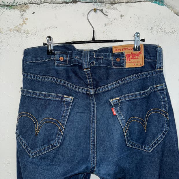 LEVI’S denim pants