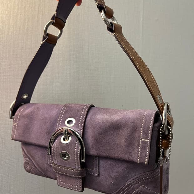 빈티지 2005년 코치 스웨이드 숄더백