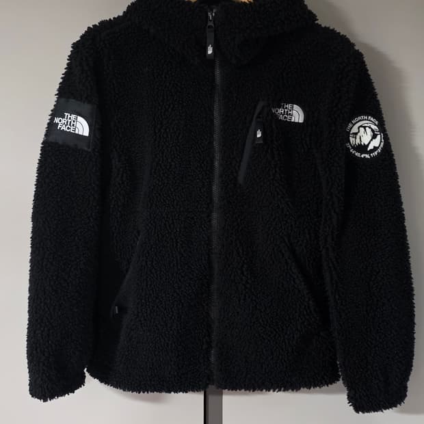 노스페이스 여성 리모 플리스후드. 
싸이즈 85.  NJ4FN60K