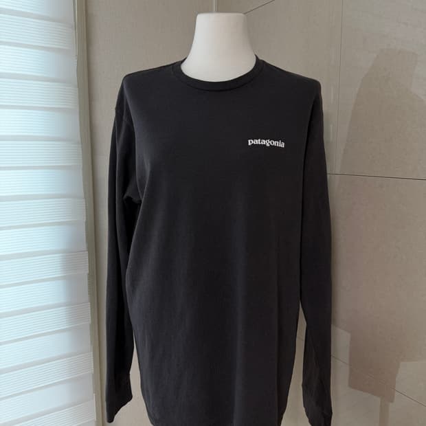 파타고니아 차콜 긴팔 티셔츠 S
