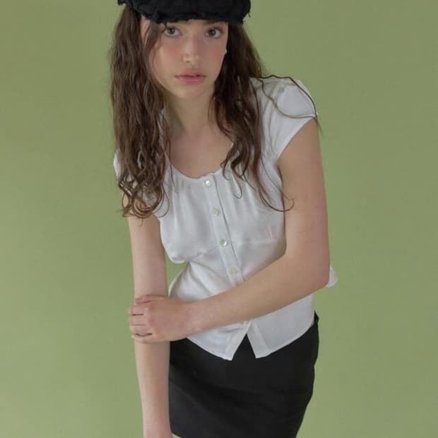 헤더먼트 soft gleam blouse