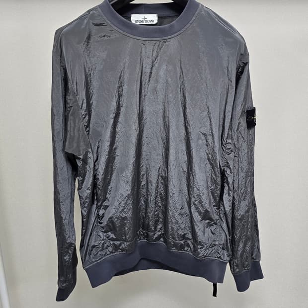 스톤아일랜드 나일론 맨투맨 L사이즈 100 판매