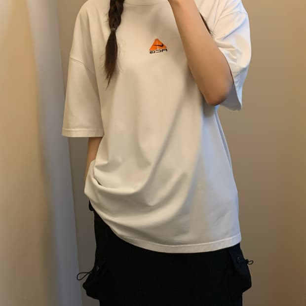 나이키 ACG 자수 로고 반팔티