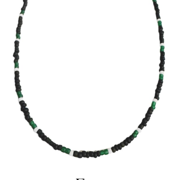 Ellavo green edge bead necklace