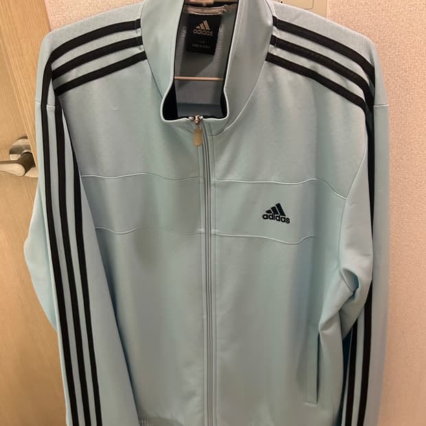 아디다스 올드스쿨 하늘색 트랙탑 110