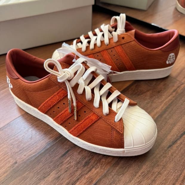 아디다스 x 풋패트롤 슈퍼스타 80v 폭스레드