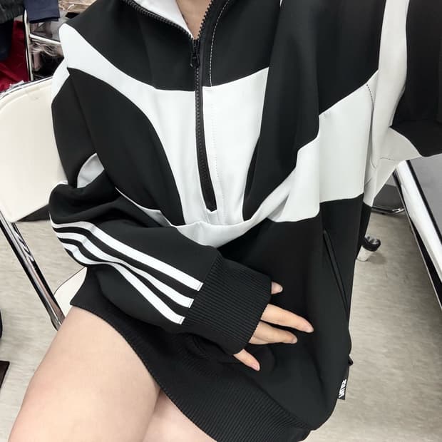 palace 레디 착용 범고래 후드