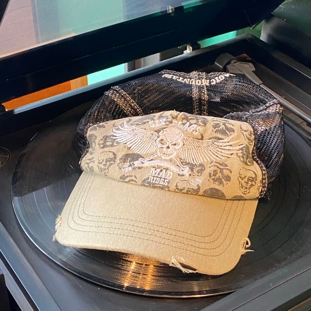 SIX FLAGS MAGIC MOUNTAIN CAP