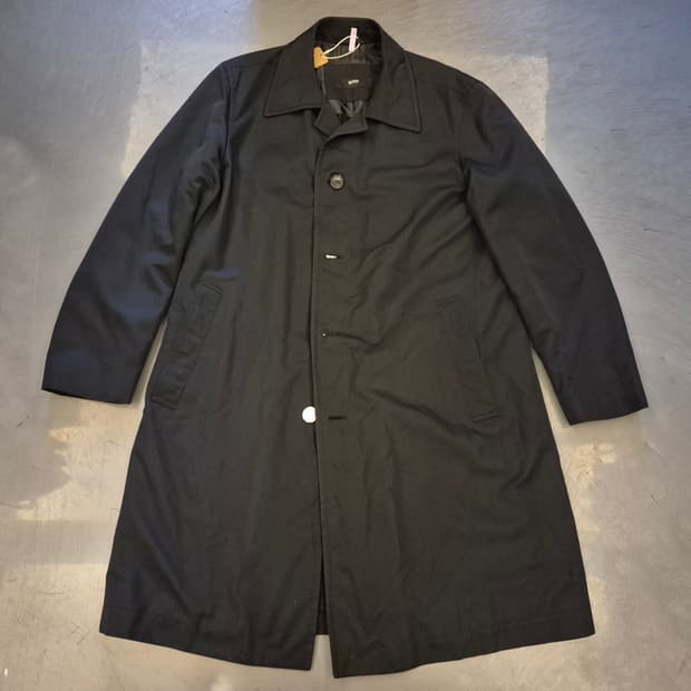 HUGO BOSS wetherproof 코트