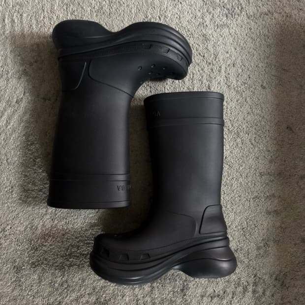 발렌시아가 크록스 레인부츠 42