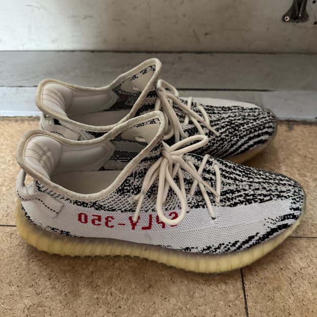 아디다스 이지부스트 350 V2 지브라 290