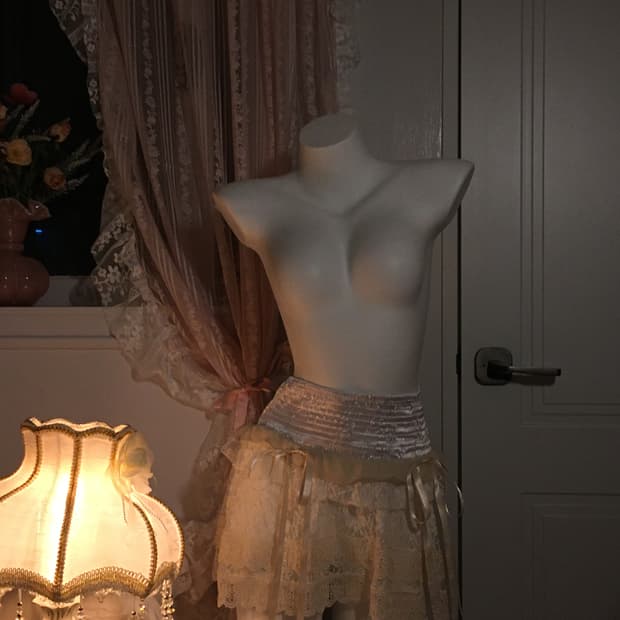 핀터 레이스 화이트 스커트