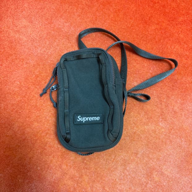 슈프림 카메라백 카키 