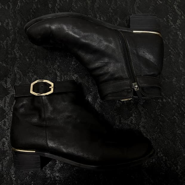 “SODA” buckle Chic Mood Boots