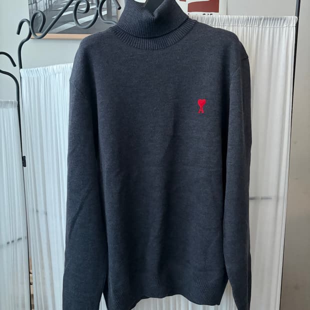 (택 포함) ami 넥폴라 터틀넥 스웨터 그레이