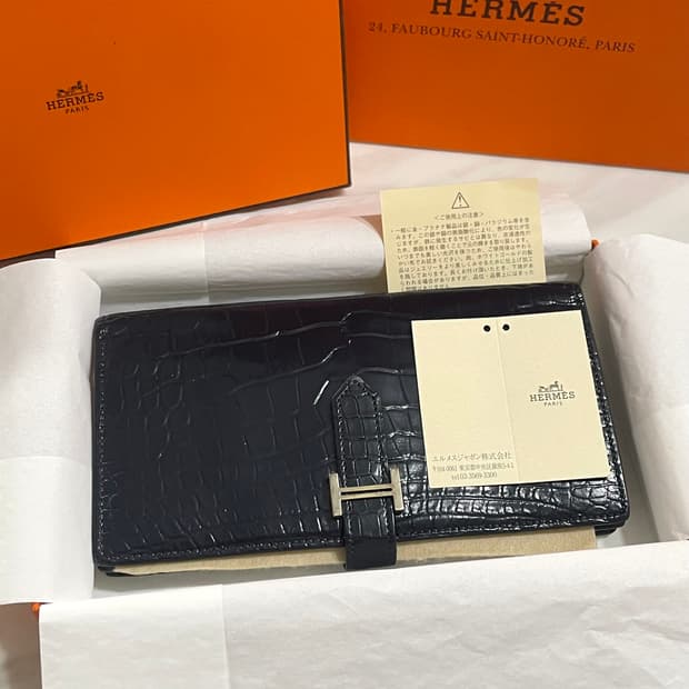 23년식 에르메스 악어 베안 와니 장지갑 딥네이비 은장 풀박스