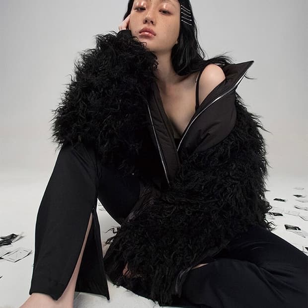 Gimmetheyoung Hairy Fur Padding Jumper