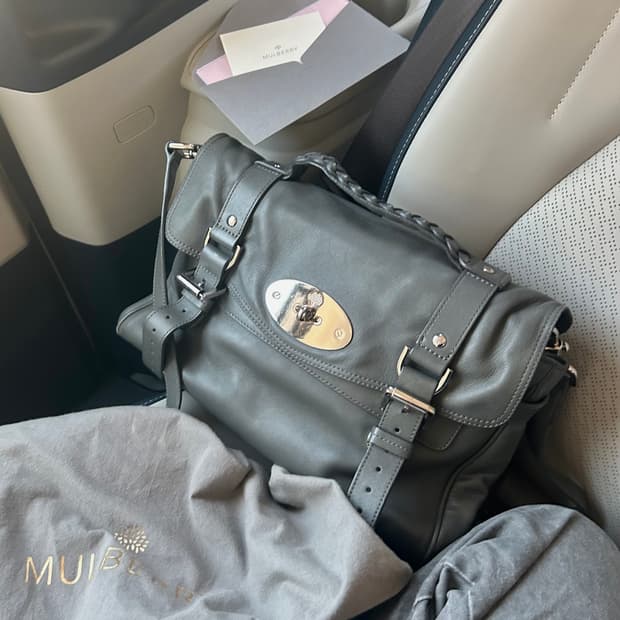 여름준비❗️)) Mulberry 멀버리 알렉사 레더 그레이 숄더백