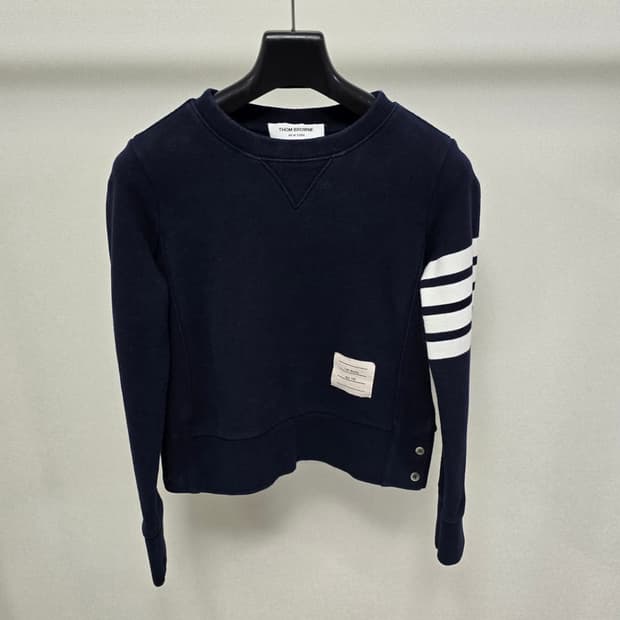 정품 톰브라운 여성 맨투맨 38사이즈