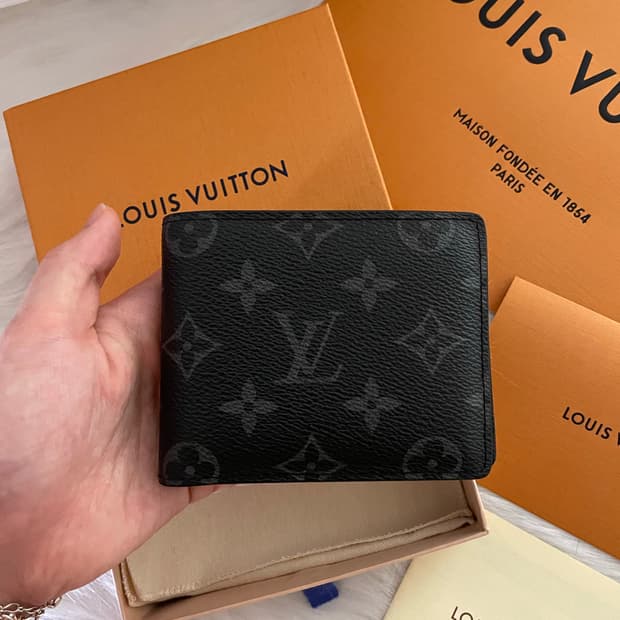 루이비통 모노그램 이클립스 반지갑 월렛