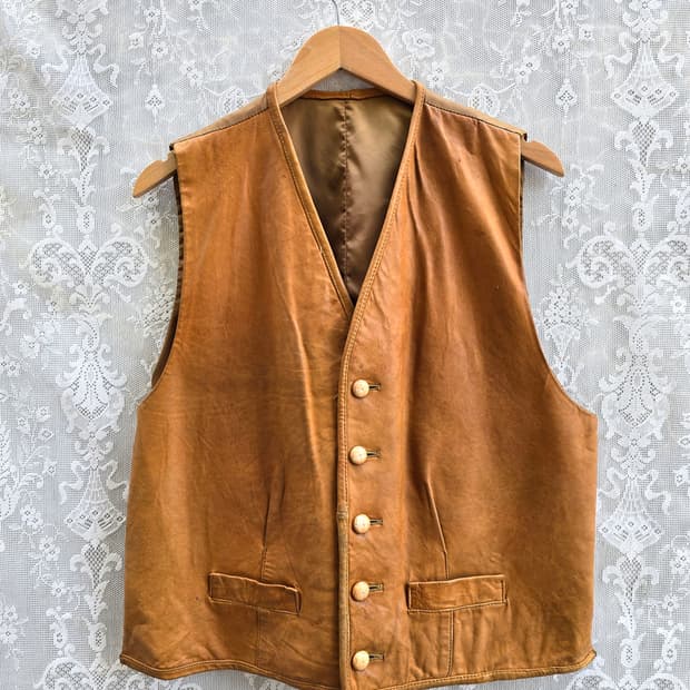 빈티지 핸드메이드 가죽 베스트
