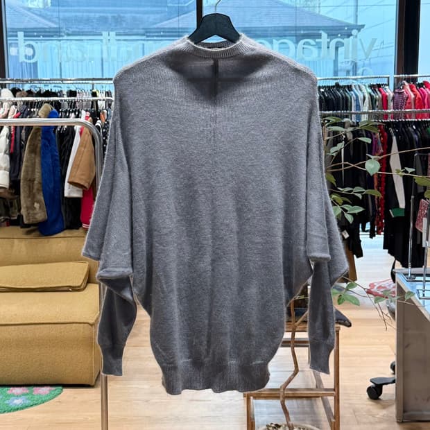 루이비통 그레이 캐시미어 혼방 하이넥 니트 