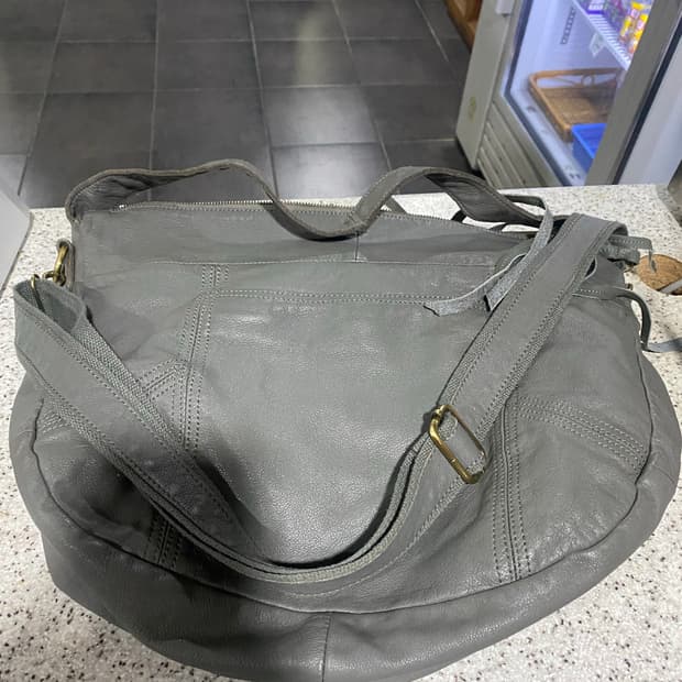 그레이 가죽 빅백