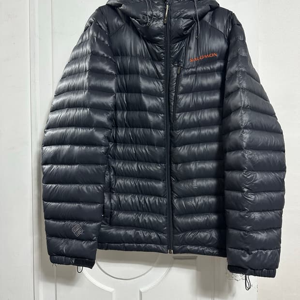 살로몬 경량패딩
