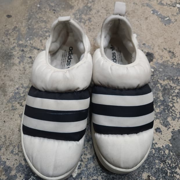 아디다스 퍼피렛 패딩 슬립온 265

