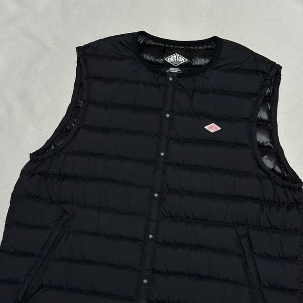 XL 단톤 블랙 경량 패딩 조끼
